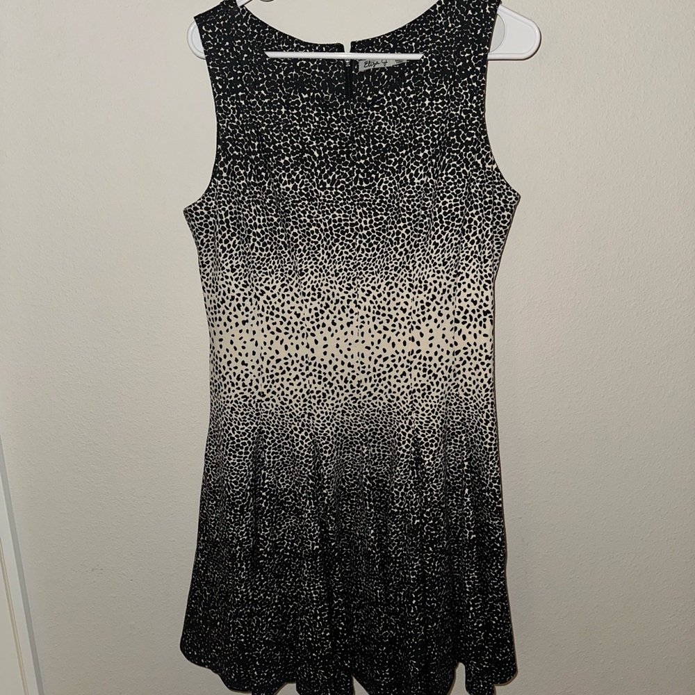 Eliza J Black and White Sleeveless Dress
